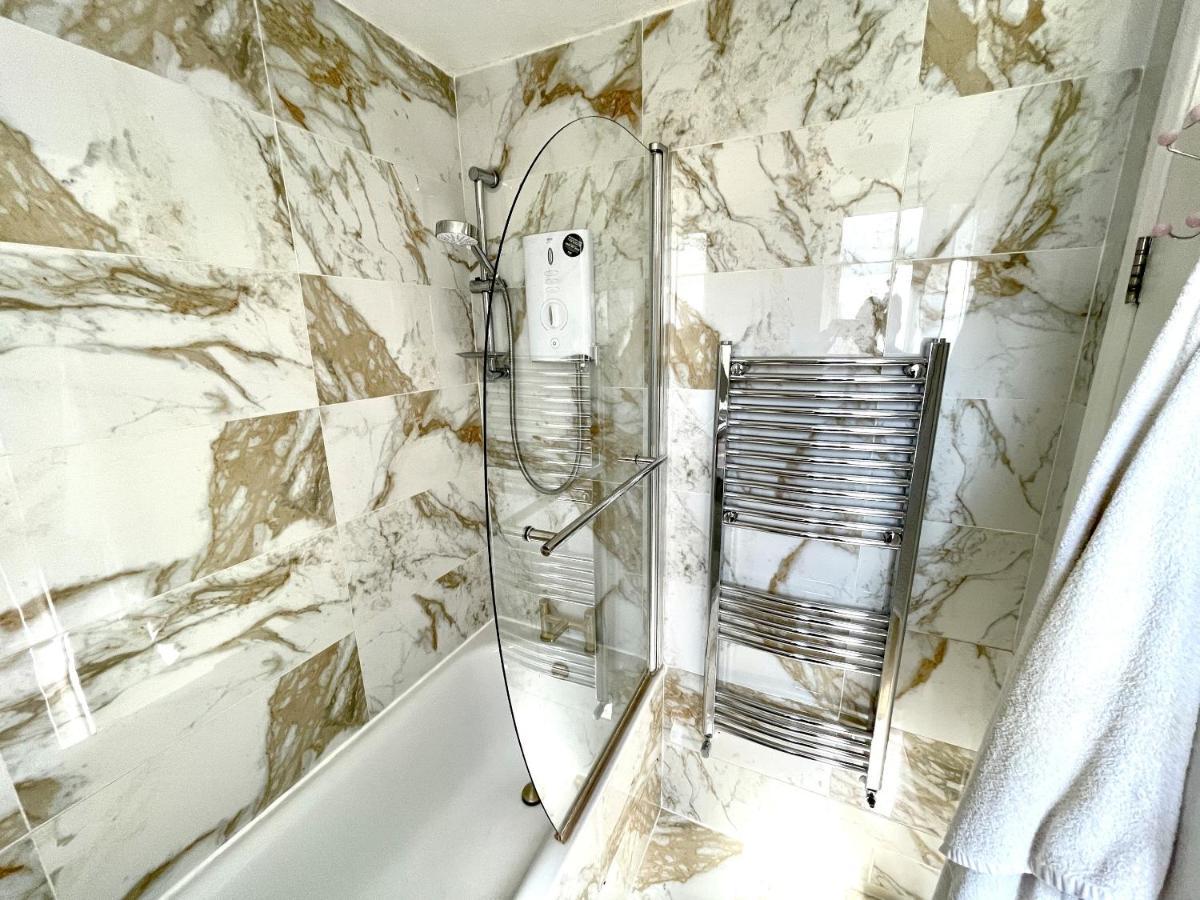 Beautiful 3-bed At Swiss Appartement