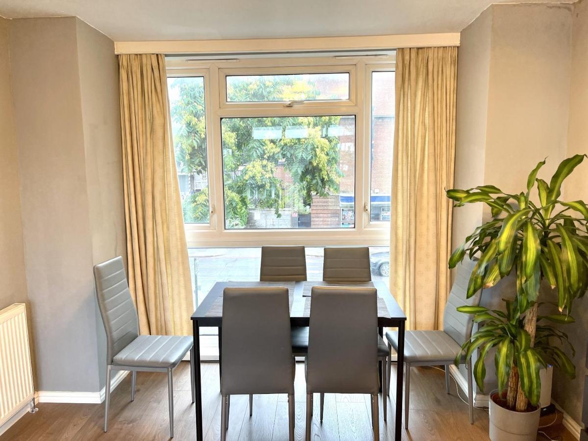 Beautiful 3-bed At Swiss Londen