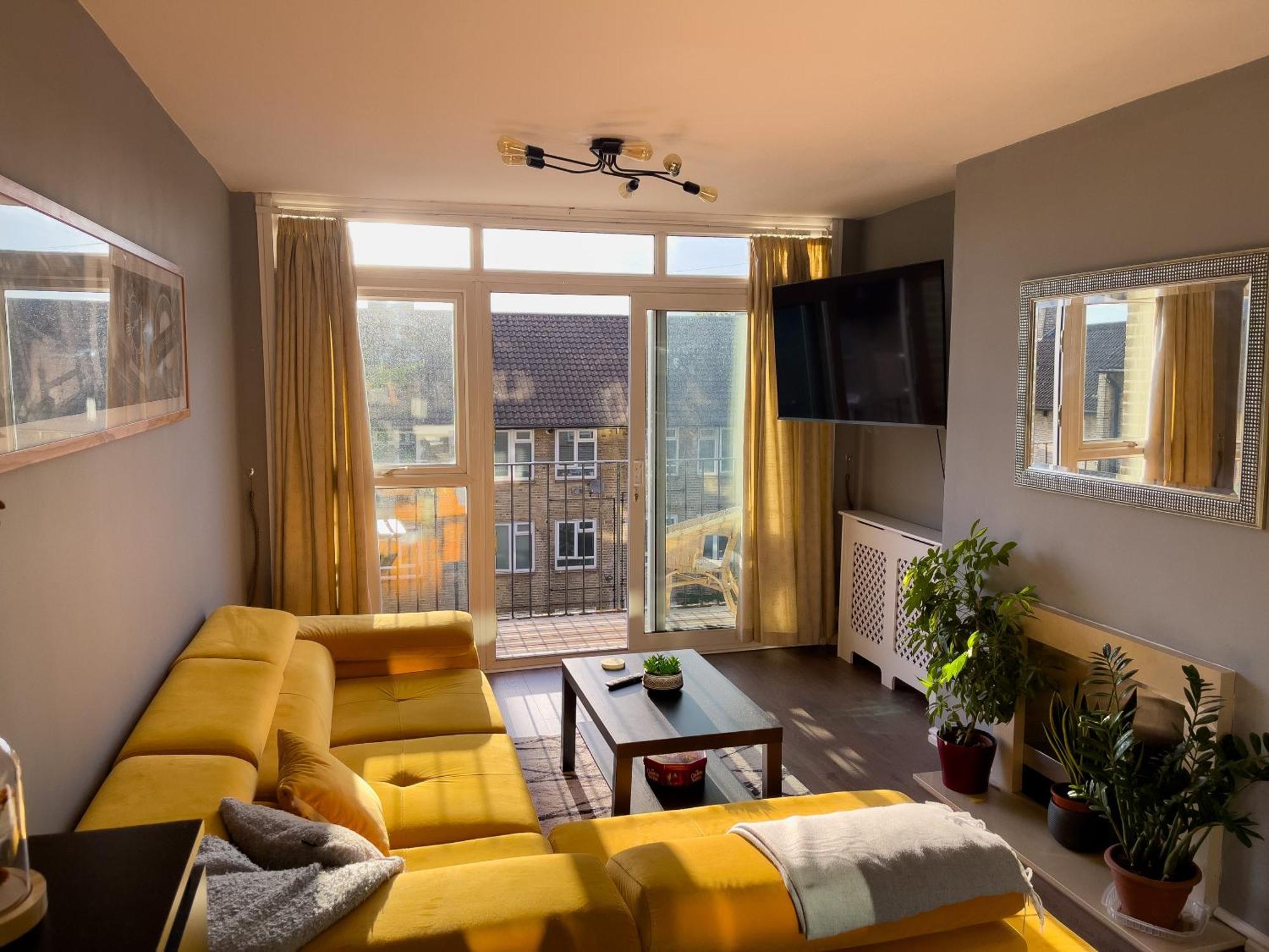 Beautiful 3-bed At Swiss * Londen